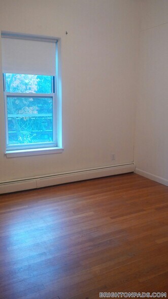 Building Photo - 172 N Beacon St