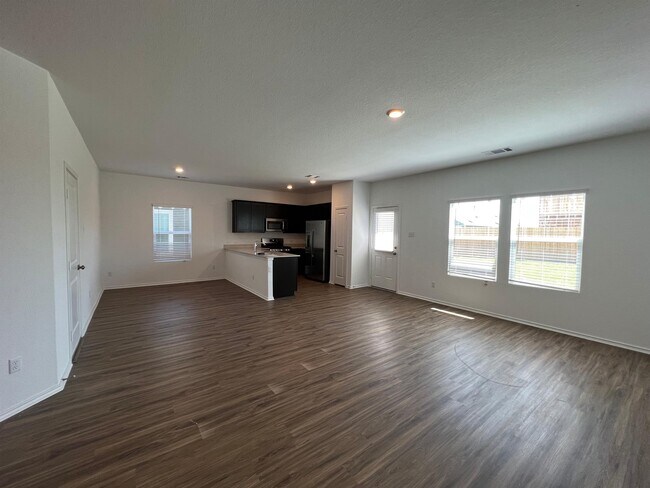 Building Photo - 300 Geode Glen