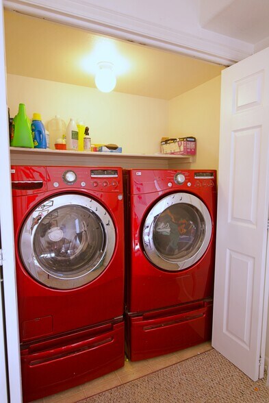 Laundry Closet - 903 Terry St