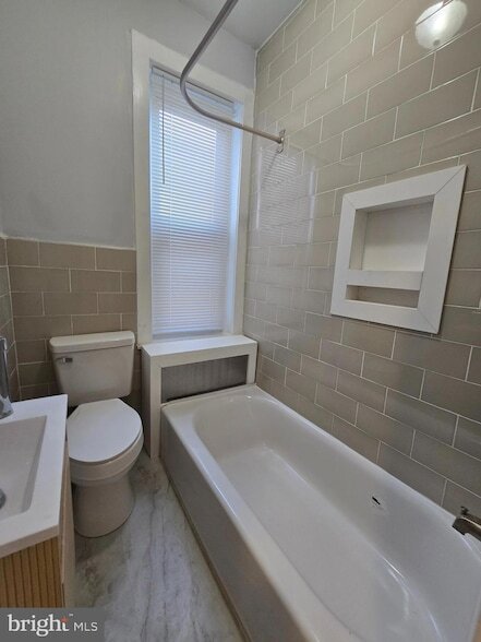 Building Photo - 1726 N Lindenwood St