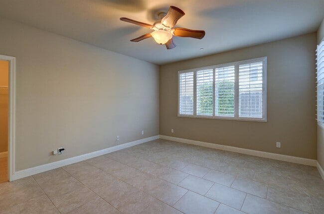 Building Photo - 4279 Heritage Ave