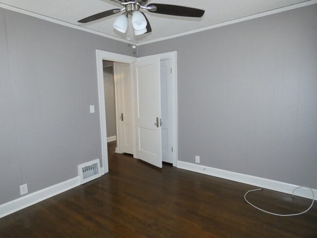 Building Photo - 814 E 23rd Ave