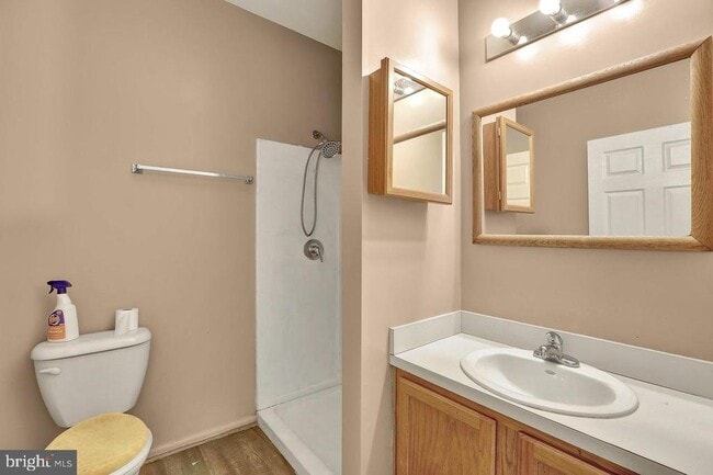 Building Photo - 156 Sweets Ave