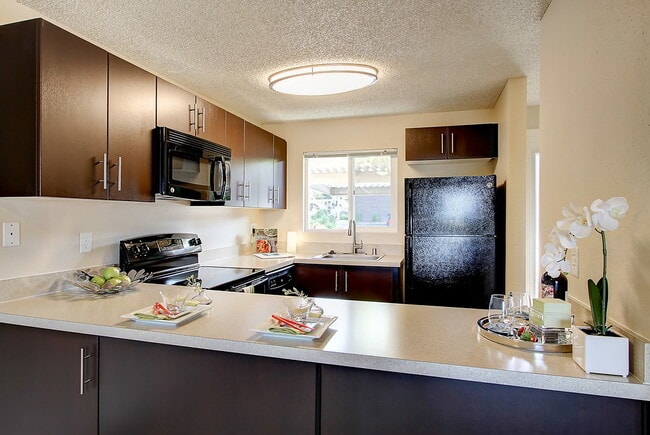 Building Photo - The Elliot at Mukilteo