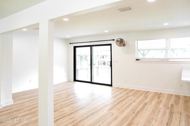 Building Photo - 3165 Creighton Forest Dr
