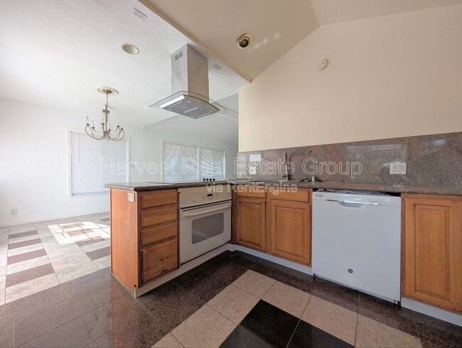 Building Photo - 5160 Ramsgate Dr