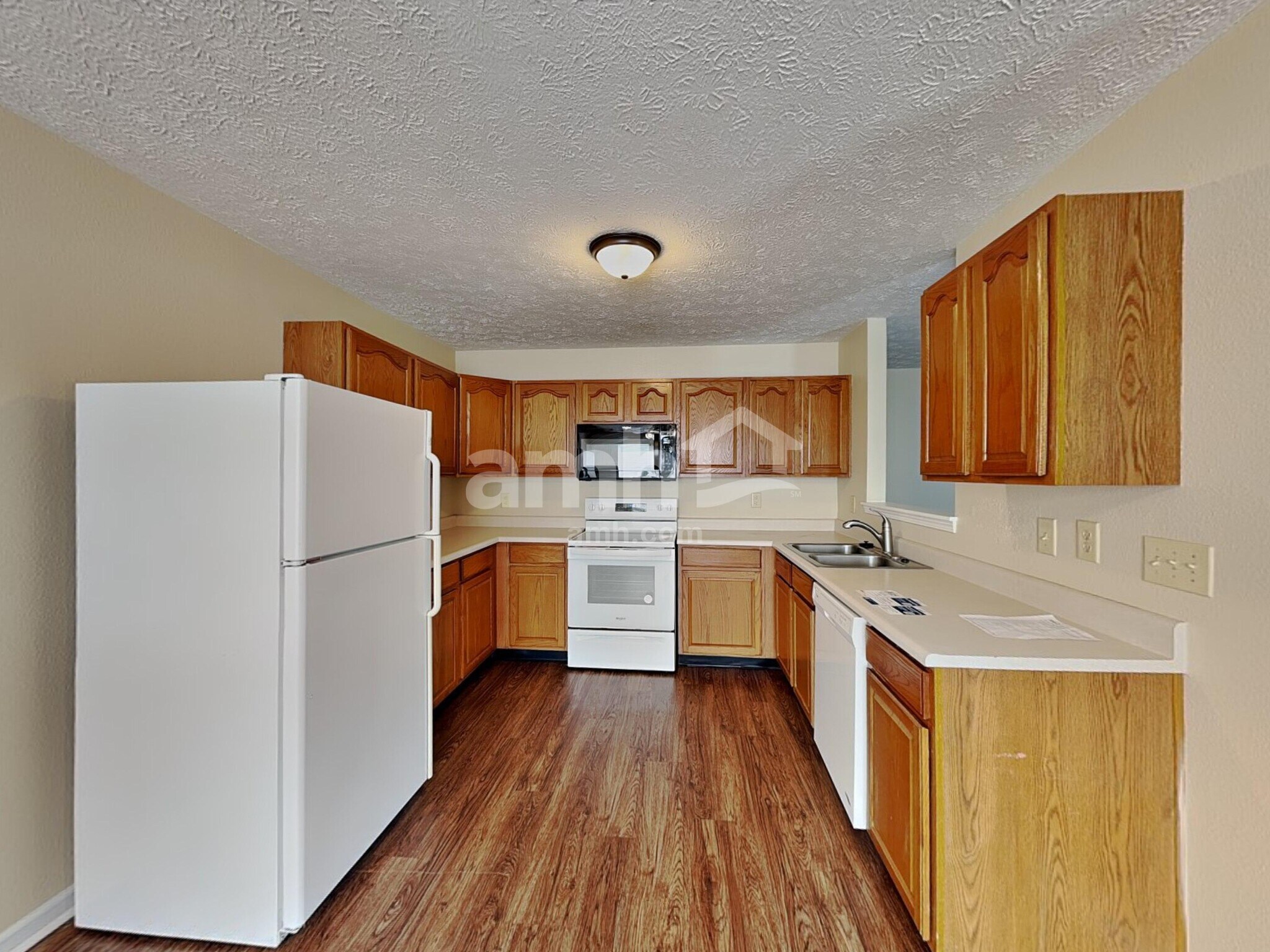 Building Photo - 2092 Meadowlark Ln