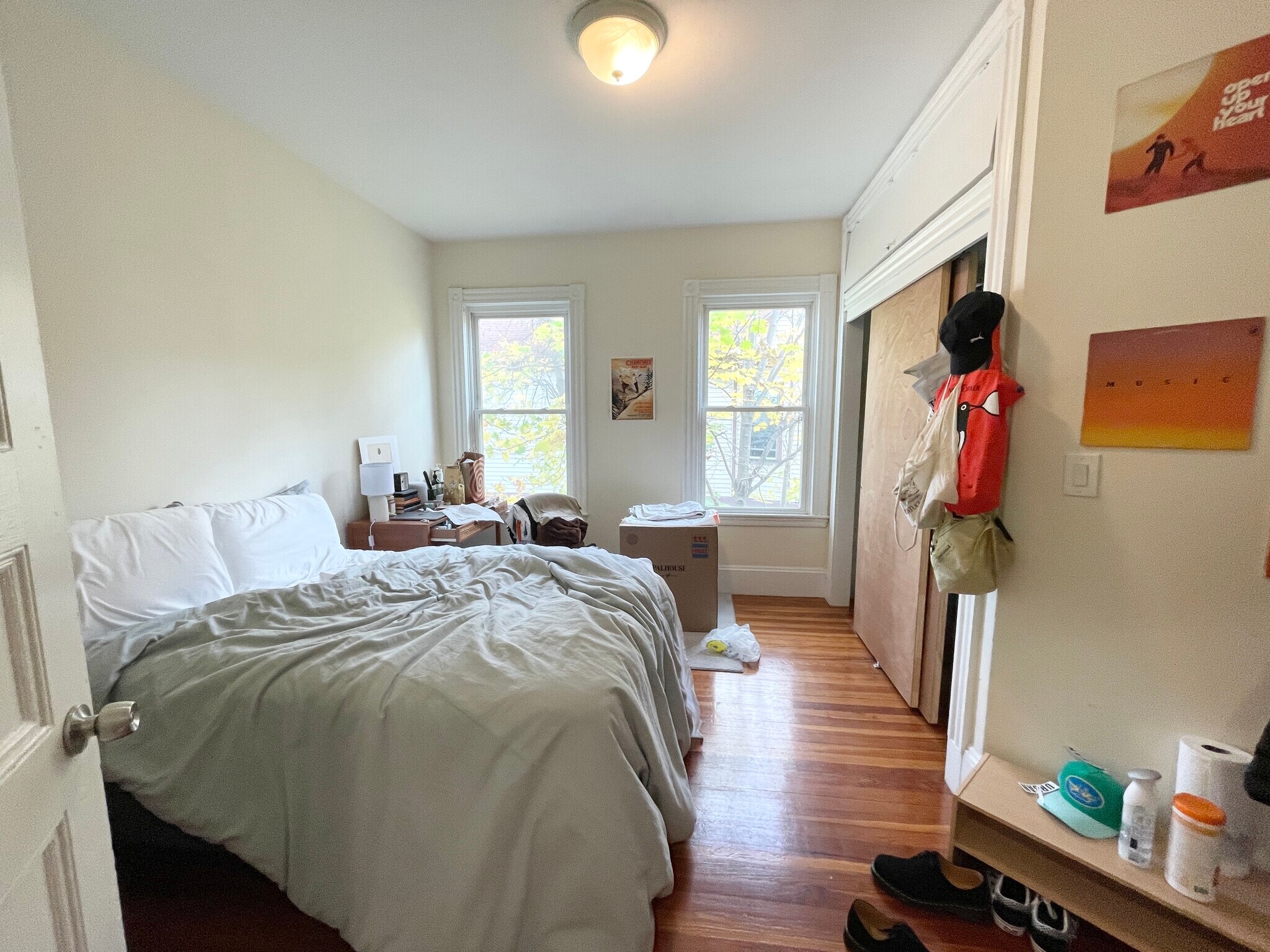 Building Photo - 112 Hillside St