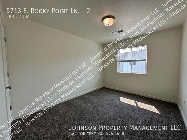 Building Photo - 5713 E Rock Ct