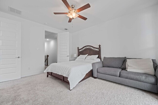 Building Photo - 516 Secretariat Dr