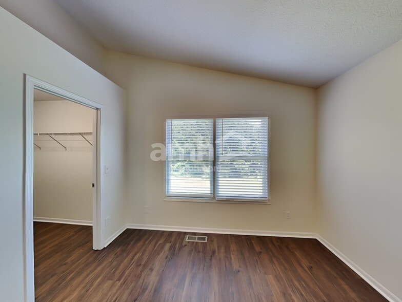 Building Photo - 1566 Pheasant Run Dr