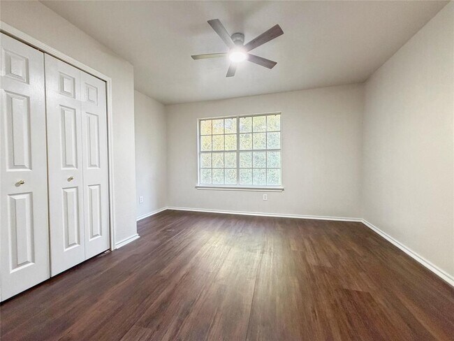 Building Photo - 1114 Black Locust Drive West