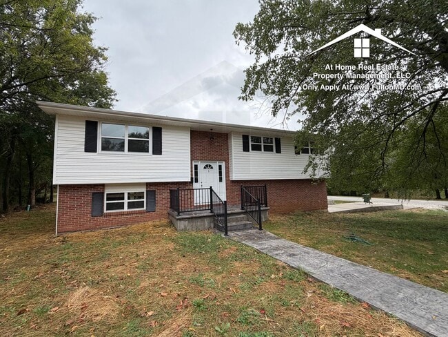 Primary Photo - 1 Locust Ln