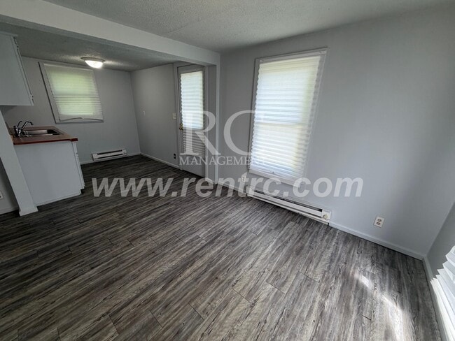 Building Photo - 1206.5 Robinson-