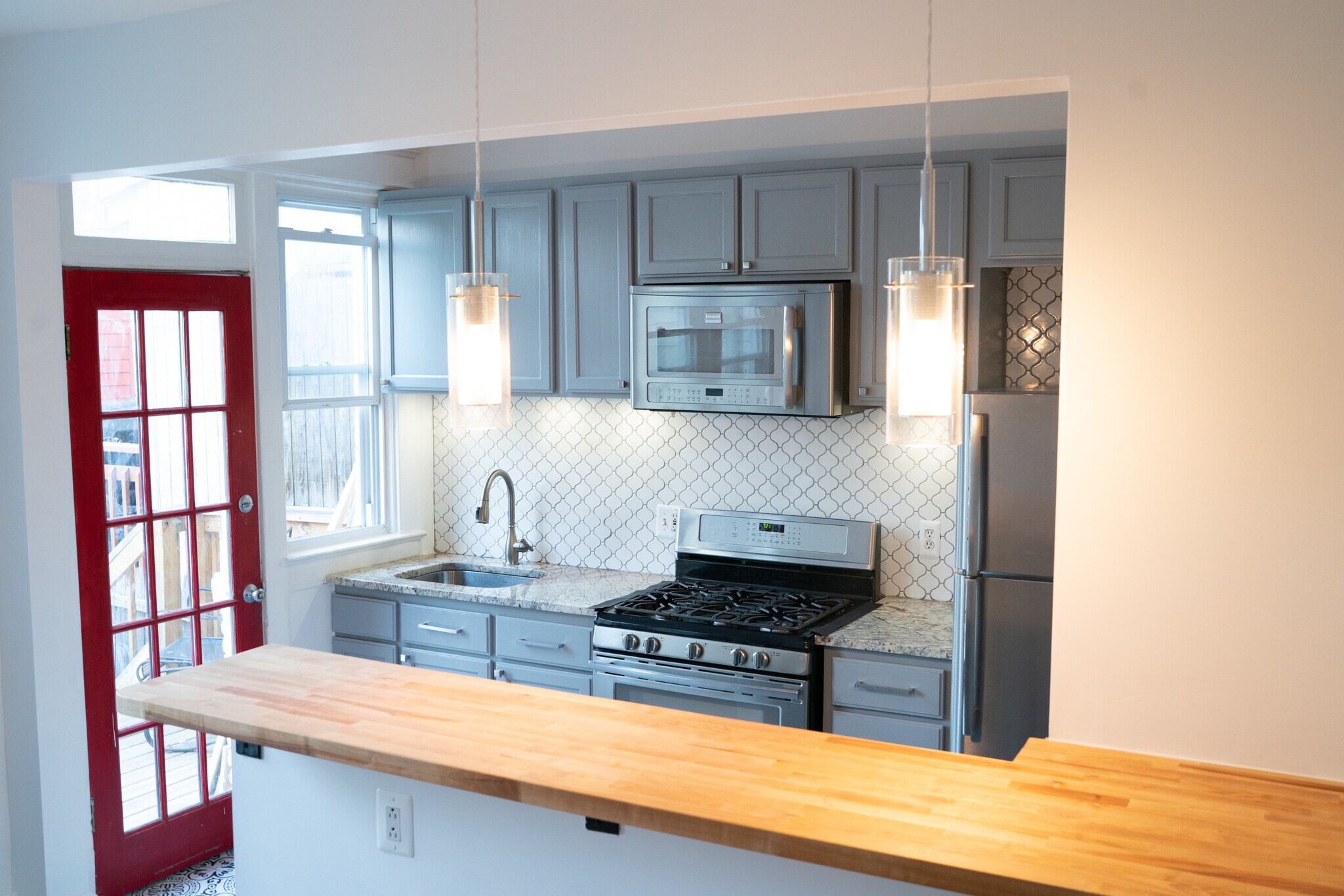 Building Photo - 630 Otis Pl NW