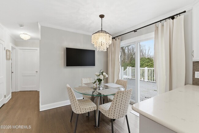 Building Photo - 96 Lakeshore Dr