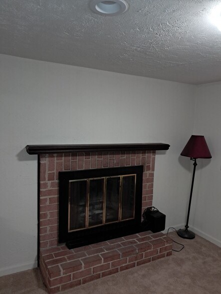 Building Photo - 8 Templar Ct