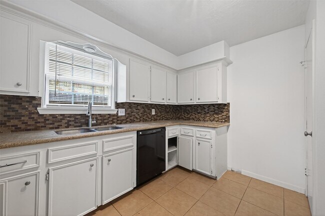 Building Photo - 17614 Telegraph Creek Dr