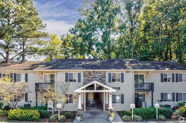 Building Photo - Woodshire Apartments