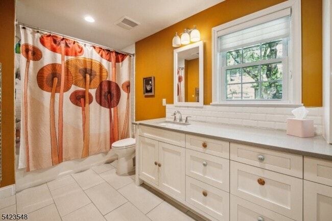 Building Photo - 678 Springfield Ave