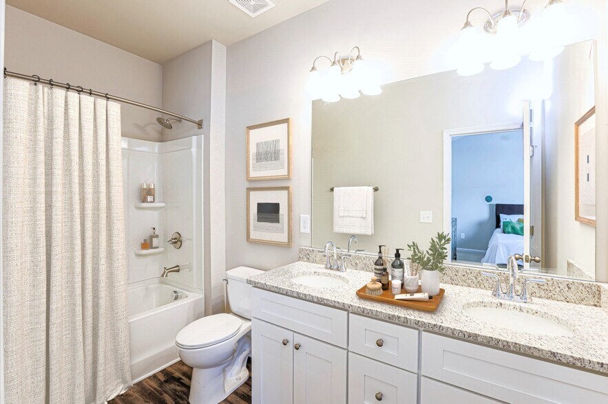 Building Photo - 91 Hidden Oak Dr