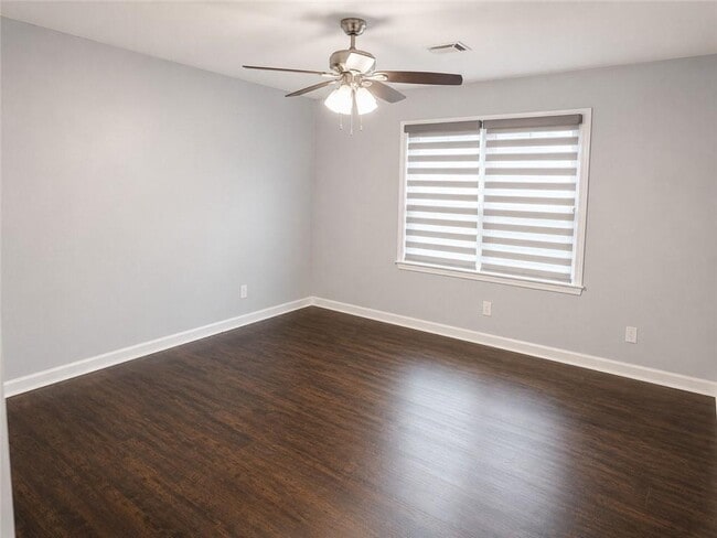 Building Photo - 952 Bridgegate Dr NE
