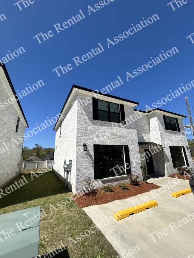 Building Photo - 2555 Arkansas Rd