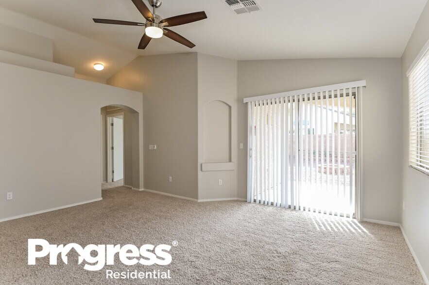 Building Photo - 6737 W Greenland Ct