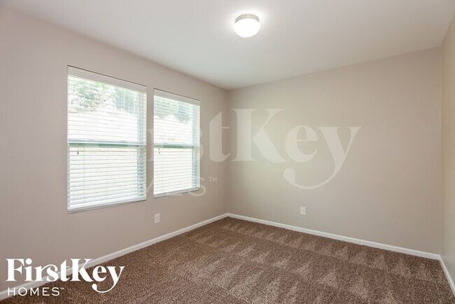 Building Photo - 114 Tilton Dr
