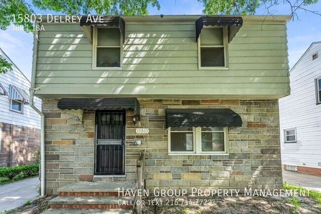 Building Photo - 15803 Delrey Ave