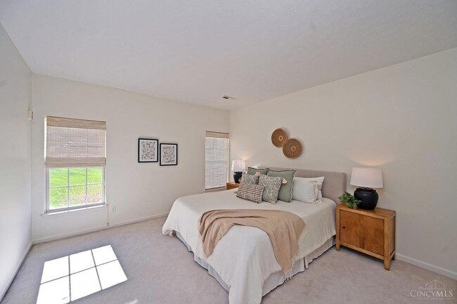 Building Photo - 7135 Thorndale Ln