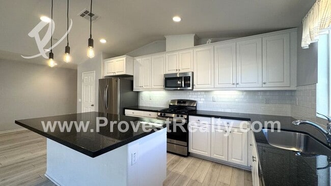 Building Photo - 13353 Evanston St