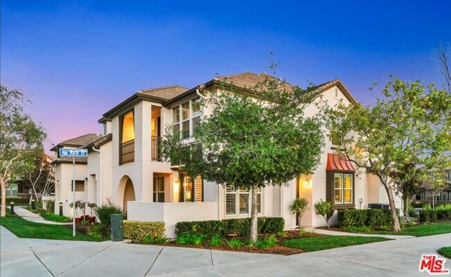 Building Photo - 28667 N Pietro Dr