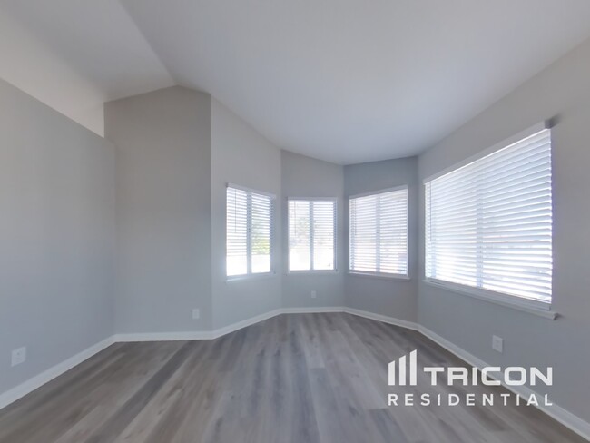 Building Photo - 531 Atwood Ct