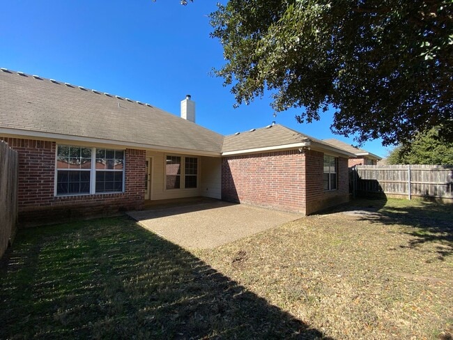 Building Photo - Duplex *LEASING SPECIAL AVAILABLE*