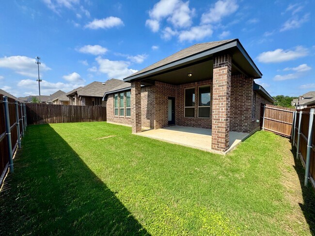 Building Photo - Argyle ISD! 3 Bed 2 Bath Home in PERFECT Location