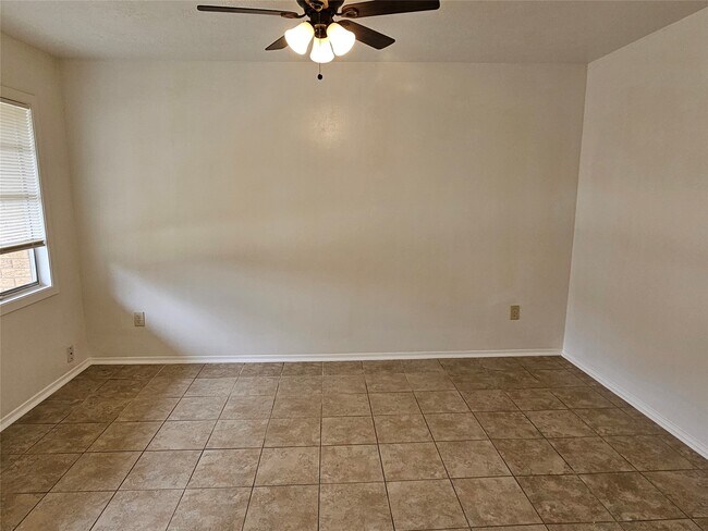 Building Photo - 4214 Ember Ln