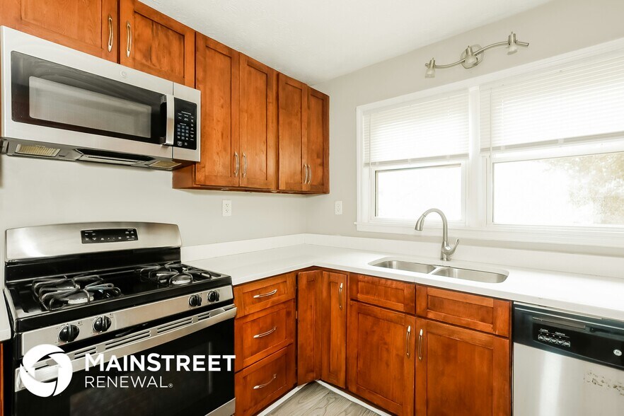 Building Photo - 4705 Jaybird Ln SW