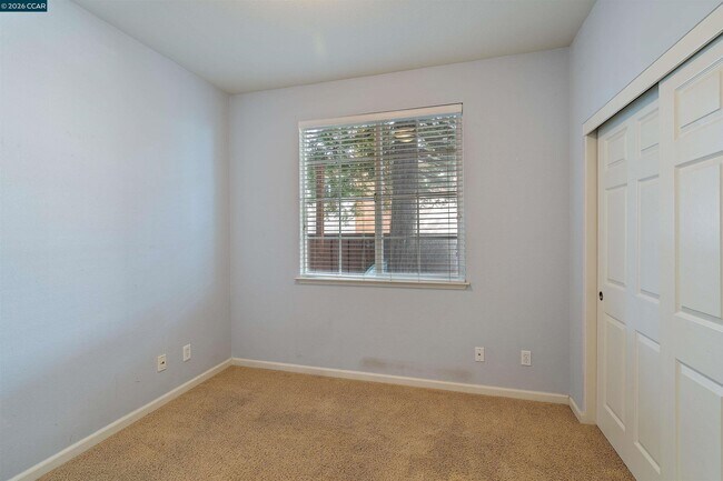 Building Photo - 350 Caroni St