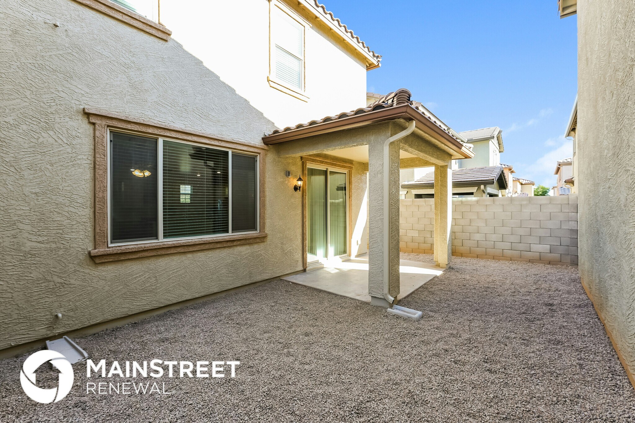 Building Photo - 16603 W Sierra St