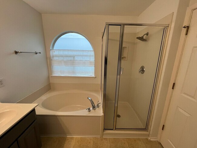 Building Photo - 15434 Grosbeak Pass