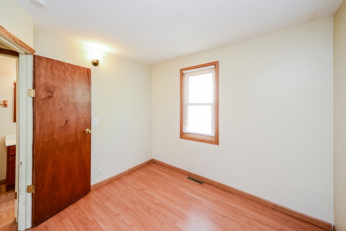 Building Photo - 4446 Madison St NE