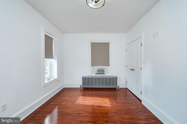 Building Photo - 121 W Arch St