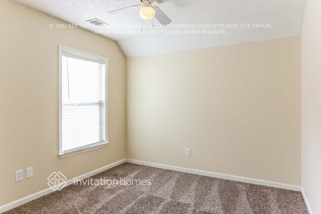 Building Photo - 1615 Heyford Cir NW