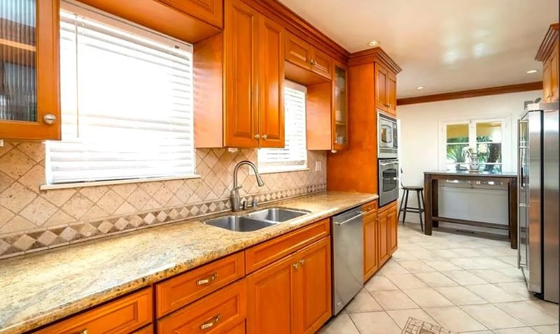 Building Photo - 609 Ivy St