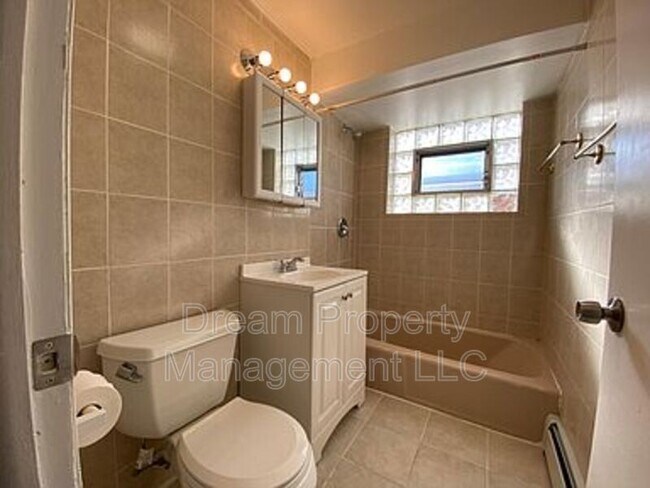 Building Photo - 3826 N Harlem Ave