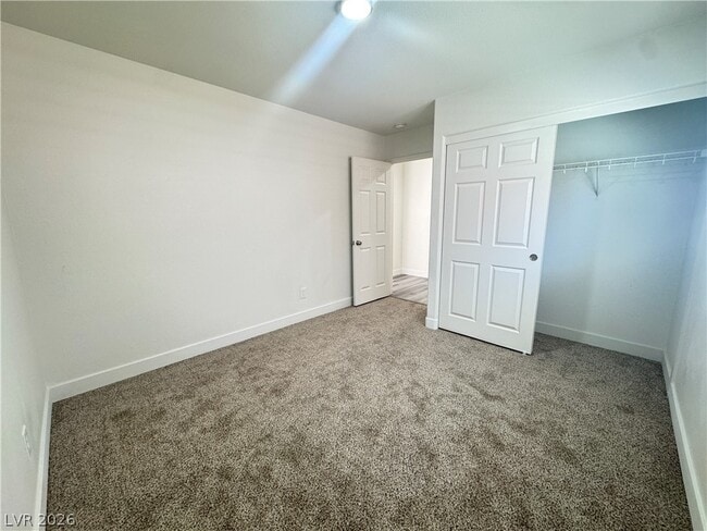 Building Photo - 6339 W Silver Ribbon Ct