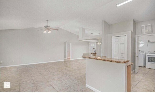 Building Photo - 5863 NW Cullom Cir