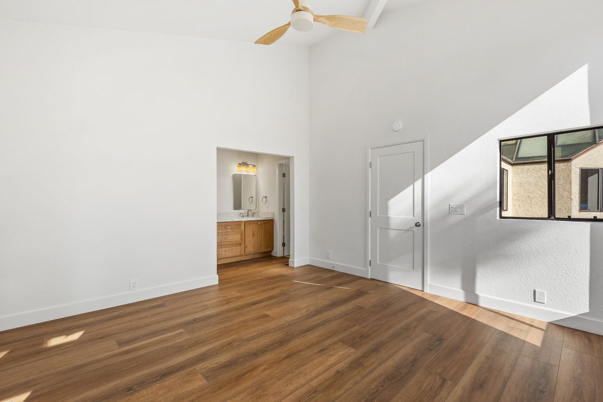 Building Photo - 24512 Alta Vista Dr