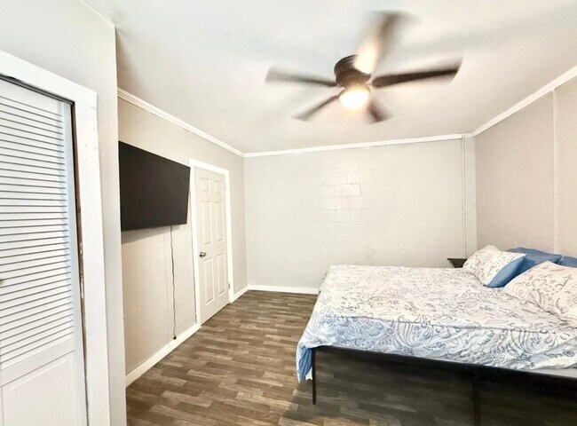 Building Photo - Quiet 1 bed 1 bath in Montgomery!